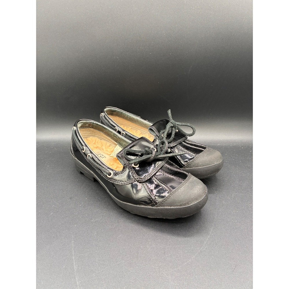 UGG Australia 1901 Black Patent Leather Duck Shoes Shearling Lined Womens 6.5
